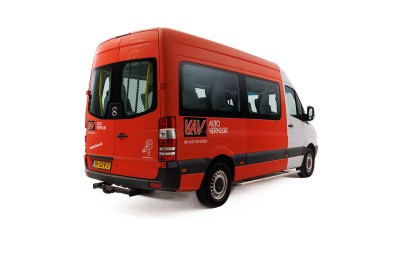KAV Autoverhuur rolstoelbus mercedes electric achterkant